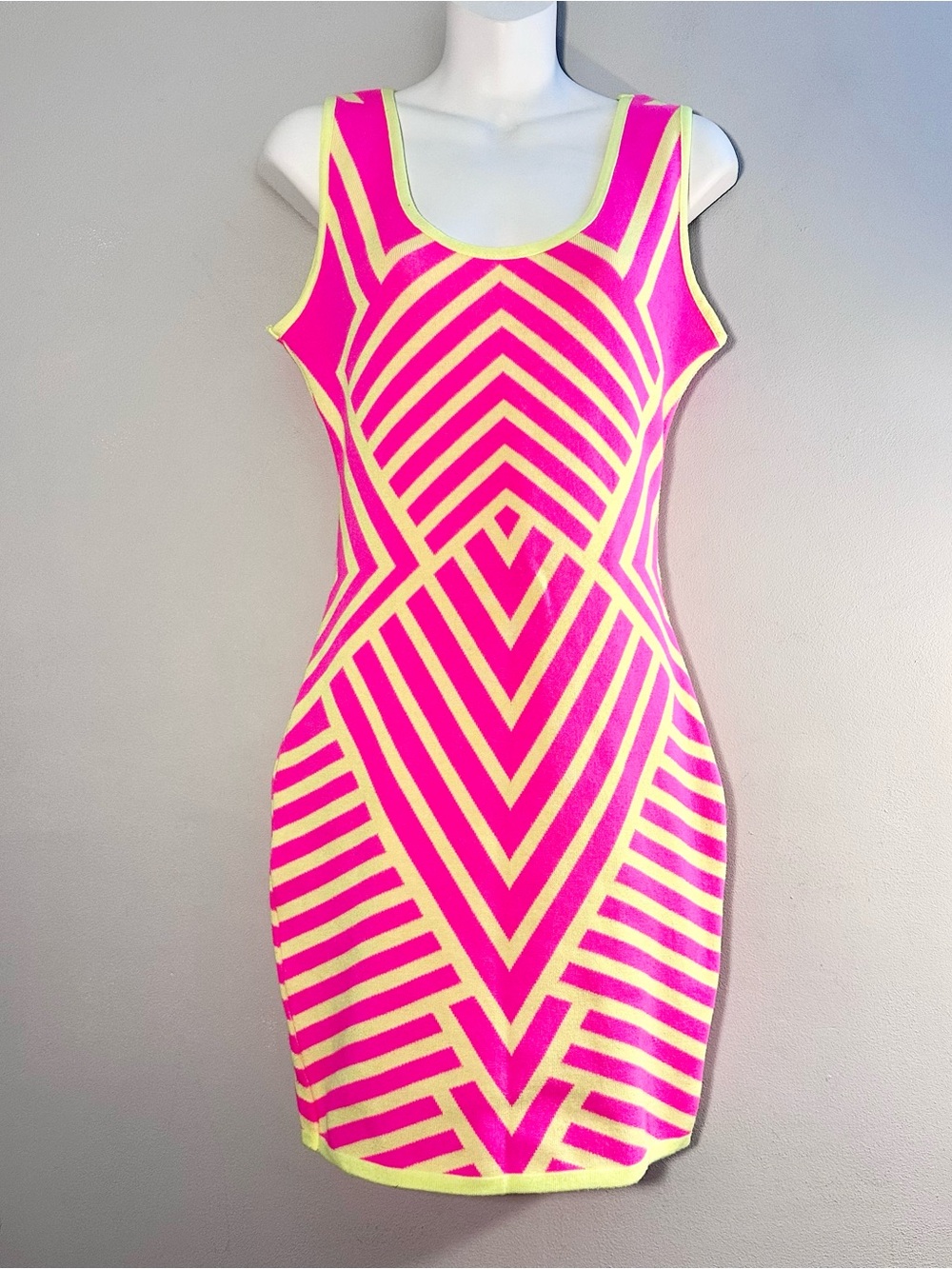 Hera Collection Geometric Print Sleeveless Bodycon Knit Dress Size M